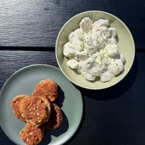 Frikadeller og kartoffelsalat & citronfromage - Grundlovsdag